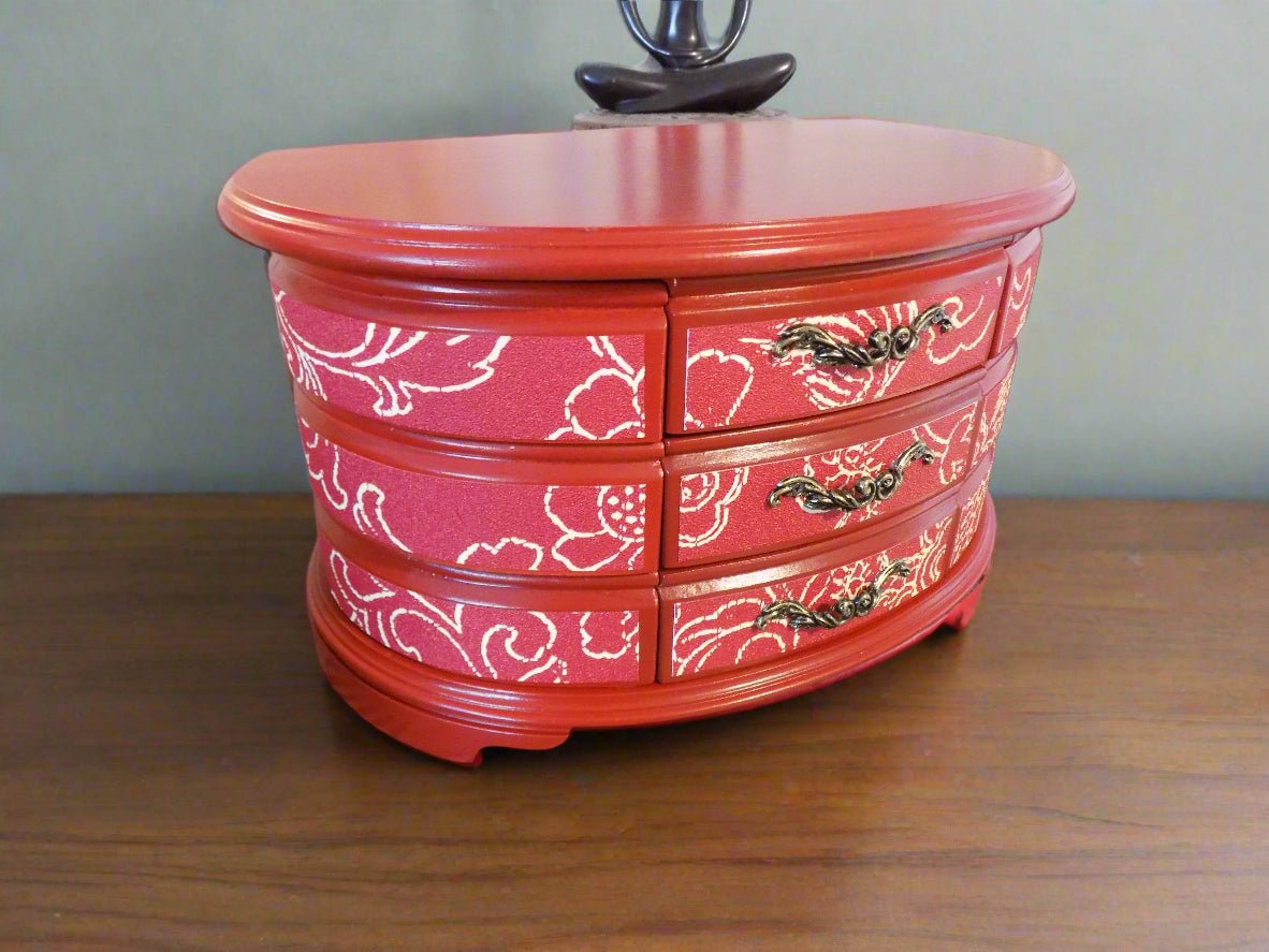 Large Oriental Style Jewellery Box (Red Dragon)