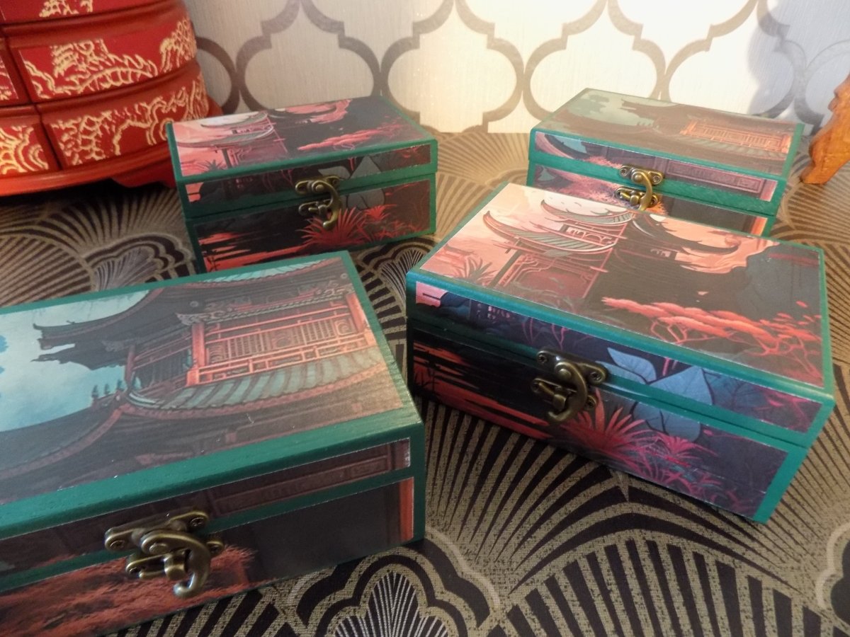 Oriental Style Box Green & Red (Small)