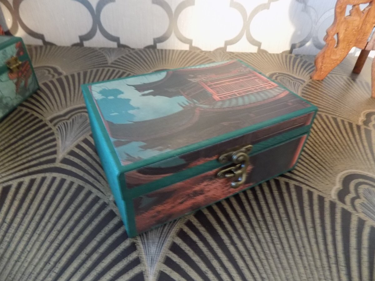 Oriental Style Box Green & Red (Small)