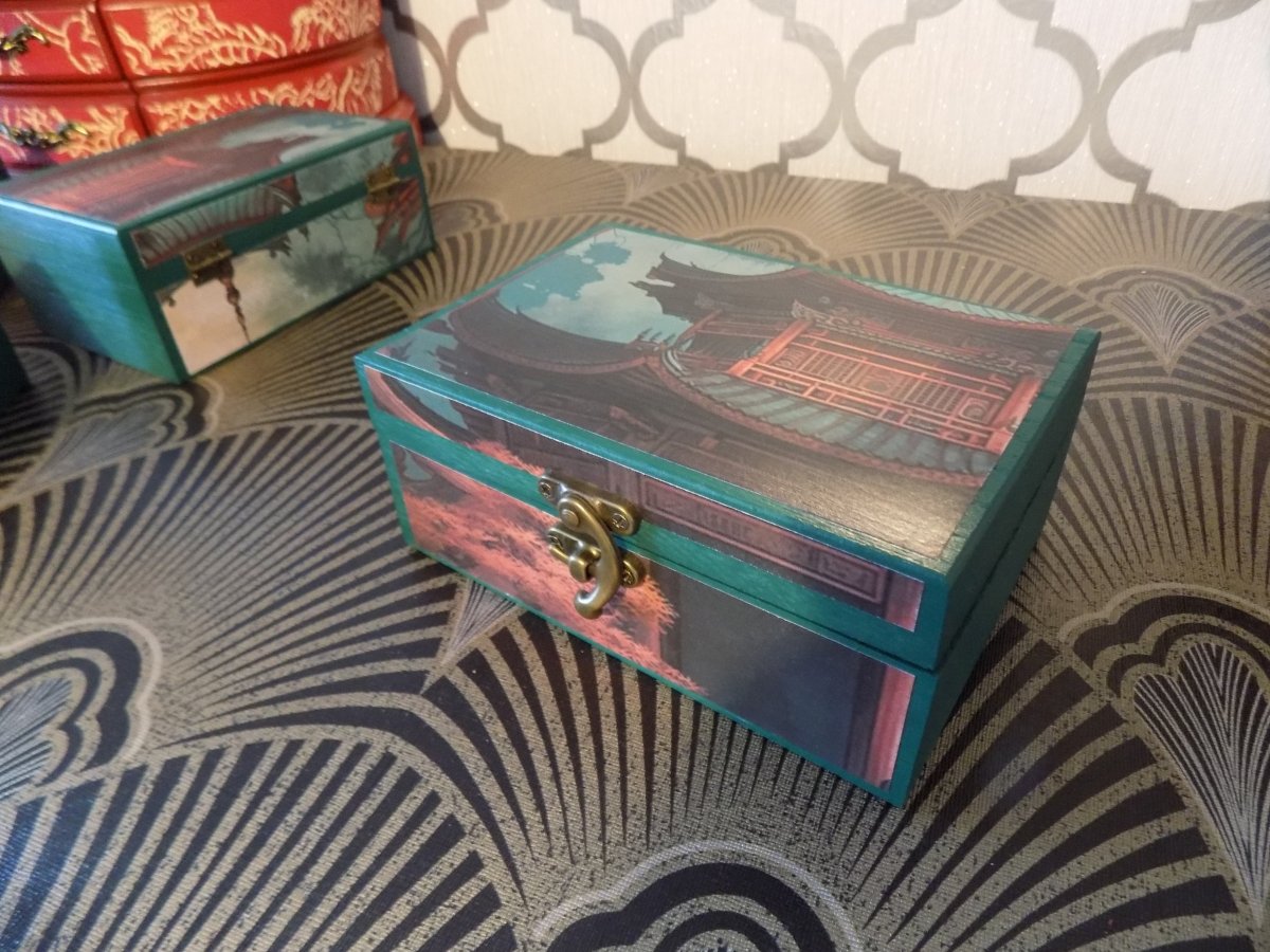Oriental Style Box Green & Red (Small)
