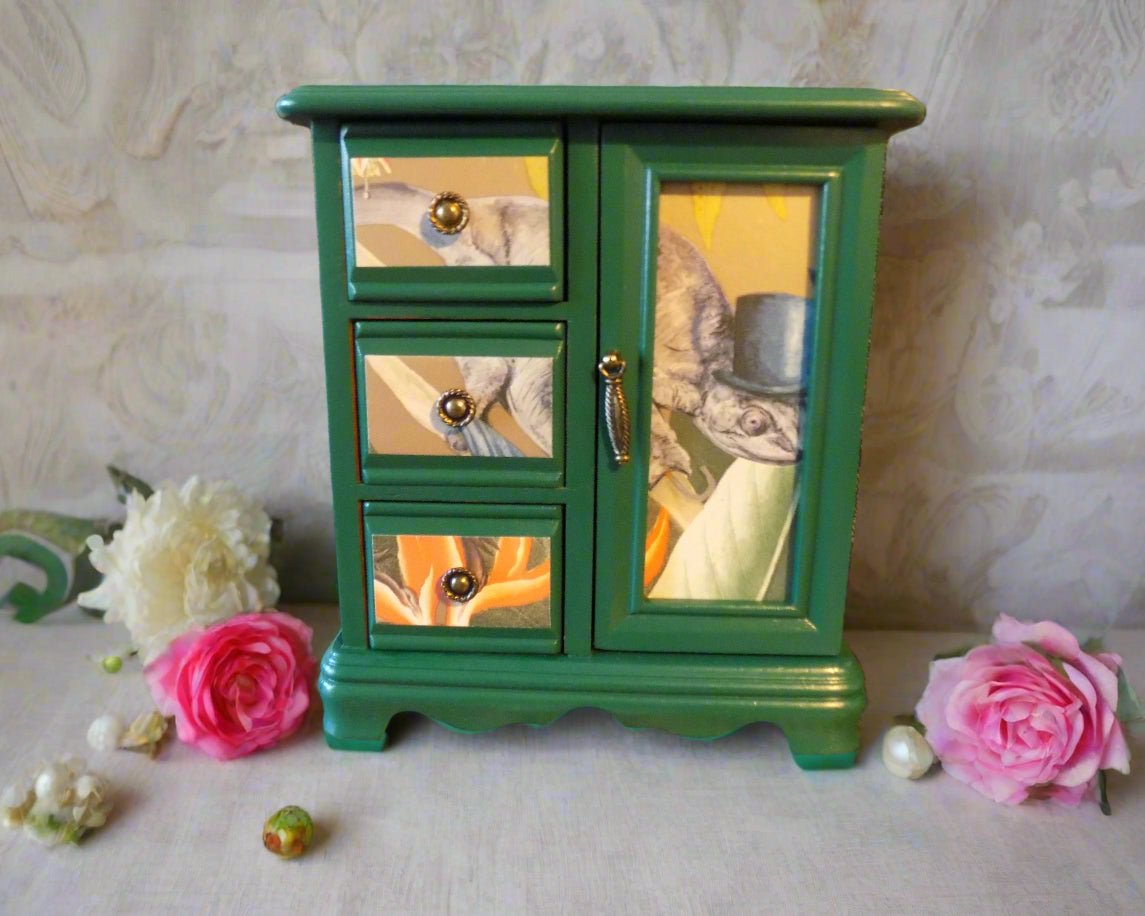 Wonderland Green Jewellery Box (Upcycled MELE)
