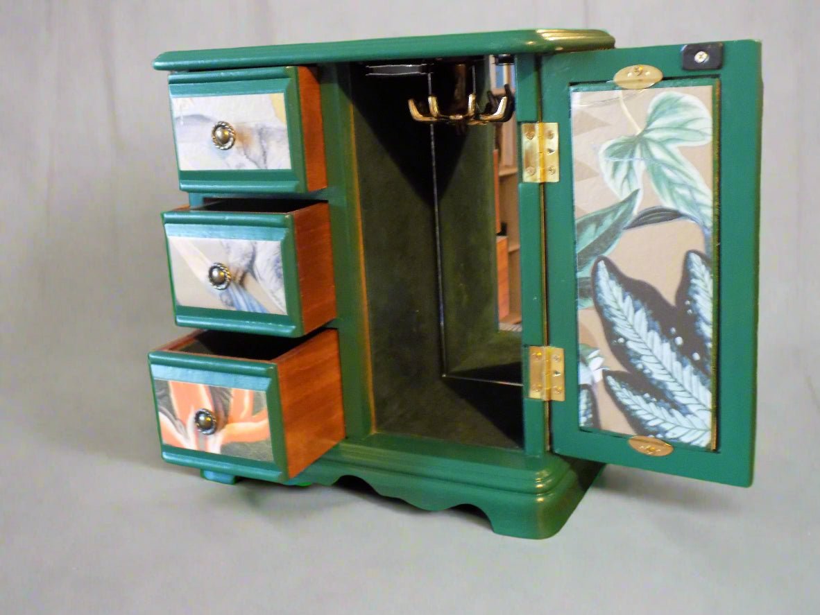 Wonderland Green Jewellery Box (Upcycled MELE)