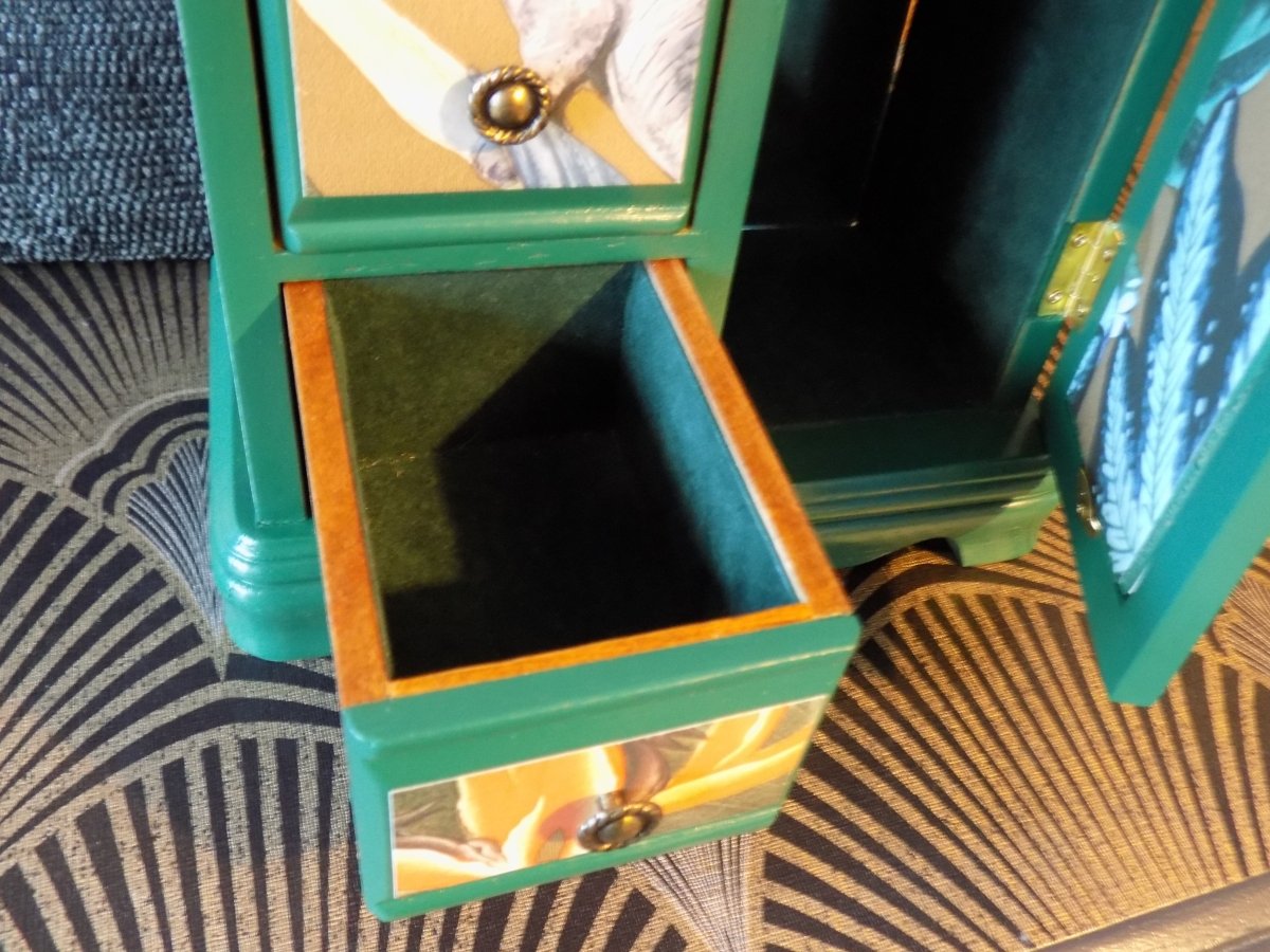 Wonderland Green Jewellery Box (Upcycled MELE)