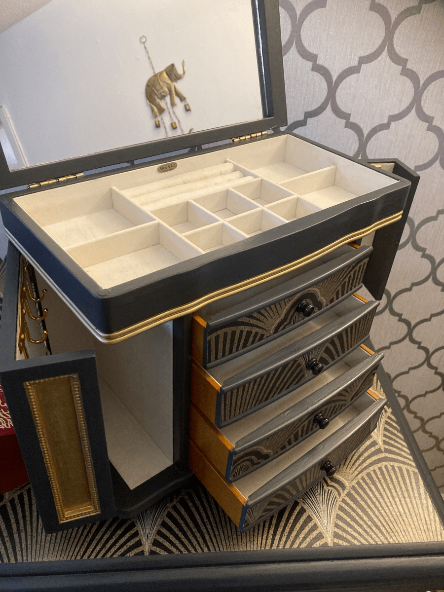 Large Art Deco style jewellery Box